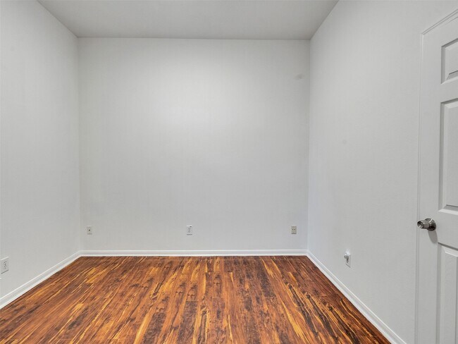 Building Photo - 16715 Lighthouse View Dr