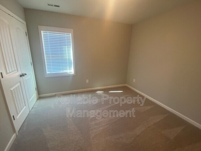 Building Photo - 23 Bluejack Ct