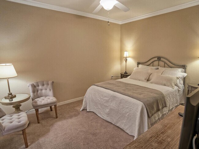 Building Photo - 2BR/2BA Annual Furnished First Floor Condo available in Treviso Bay for immediate occupancy with ...