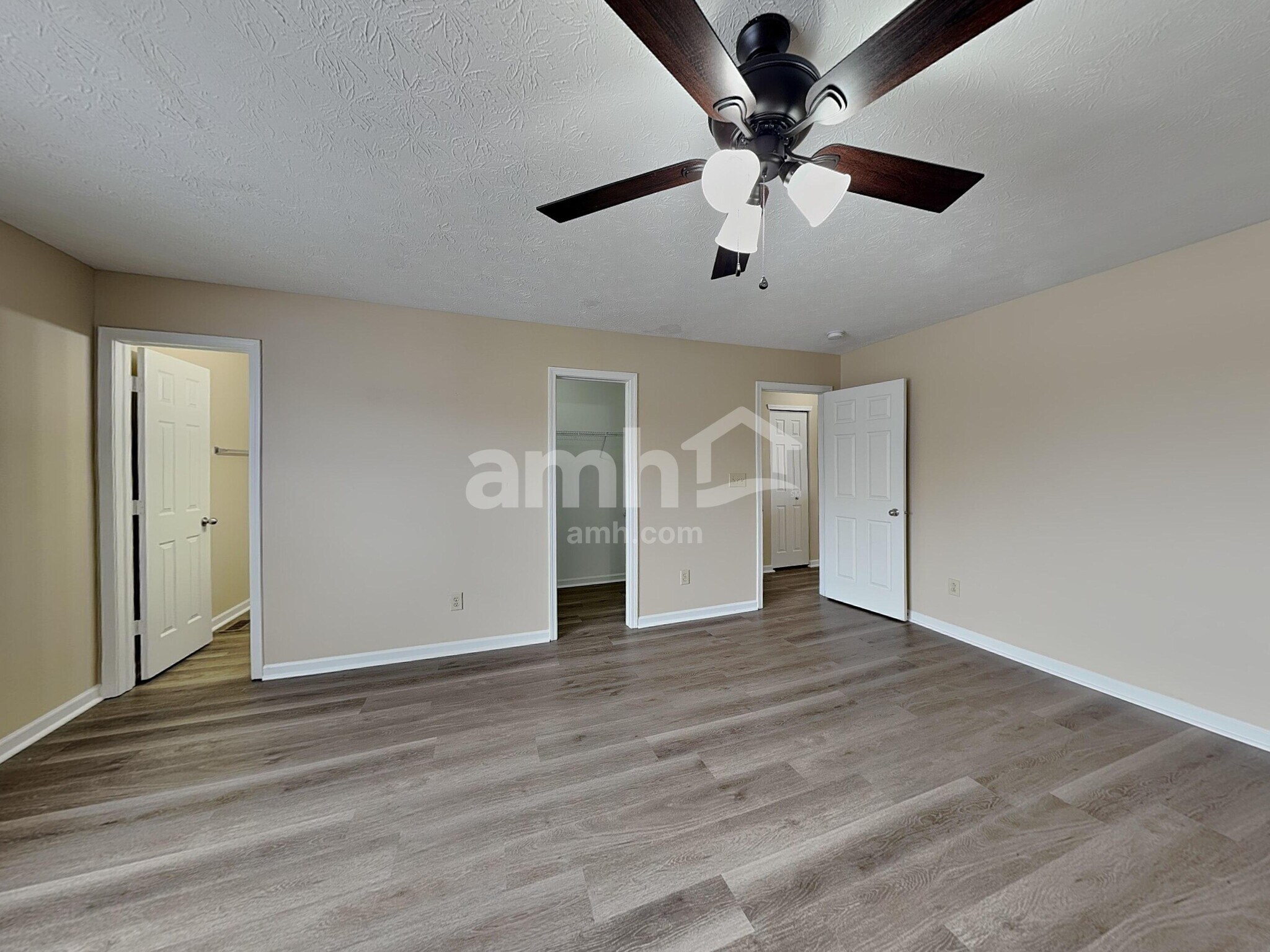 Building Photo - 5640 Rambling Dr