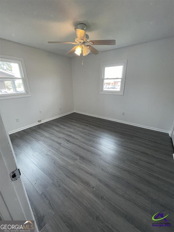 Building Photo - 321 Mary Ln