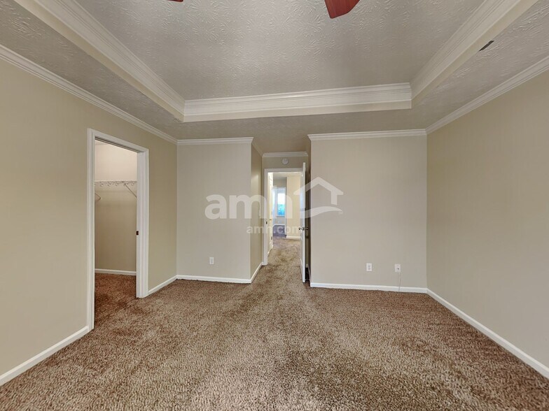 Building Photo - 5455 Yellow Pine Dr