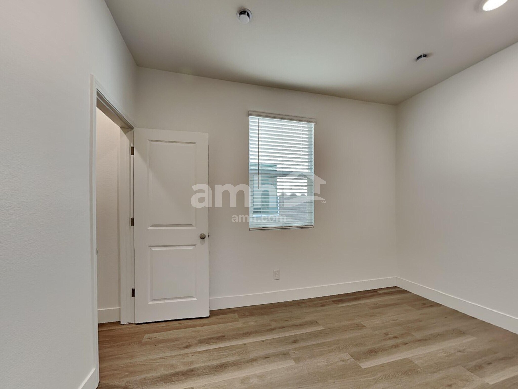 Building Photo - 8373 Buckskin Clf Ave