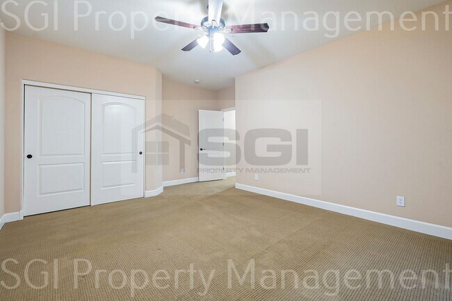 Building Photo - LUXURY 5 BEDROOM VISTANCIA BASEMENT HOME!