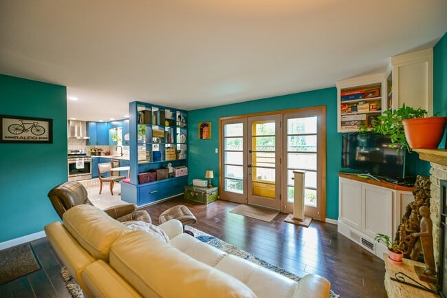 Building Photo - 50 Eden Pl