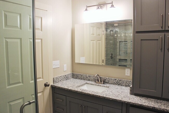 Building Photo - 1601 Faulkner St