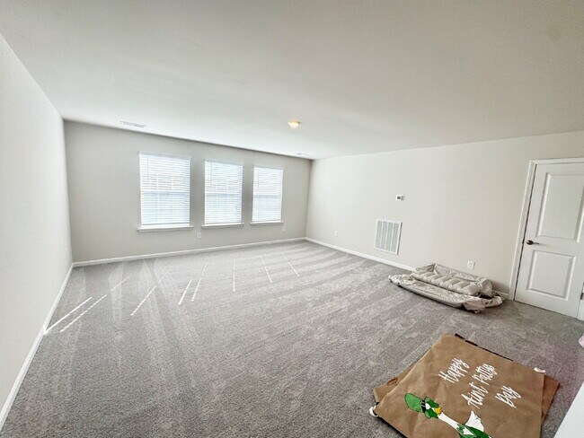 Building Photo - Spacious 4-Bedroom Home w/ 3 Full Baths on Somerset Lane in Central, SC