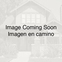 Building Photo - 518 Maple St