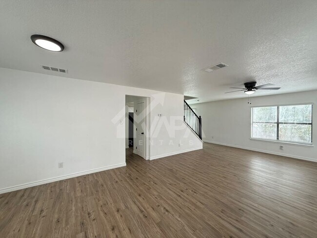Building Photo - 817 Meadow Peak