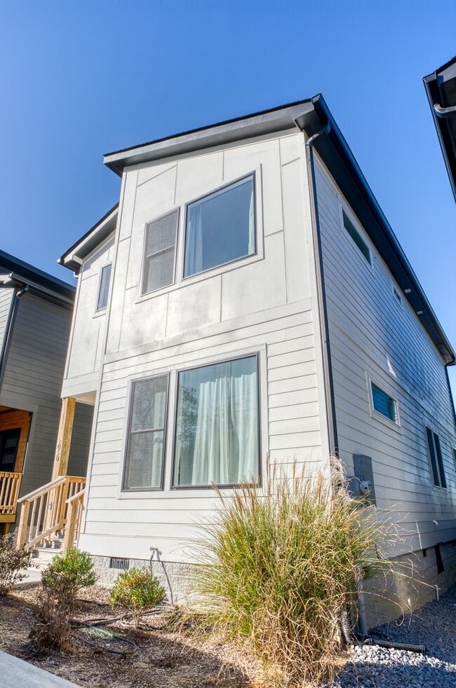 Building Photo - 96 Shields Ln