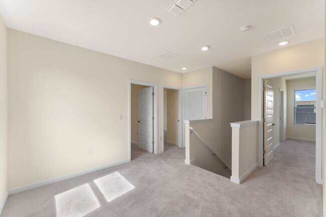 Building Photo - Stylish 4-Bedroomf in Summerly, Saint Cloud - Minutes from Lake Nona. Available after August 10!