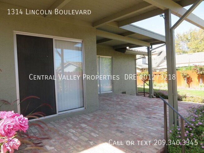 Building Photo - 1314 Lincoln Blvd