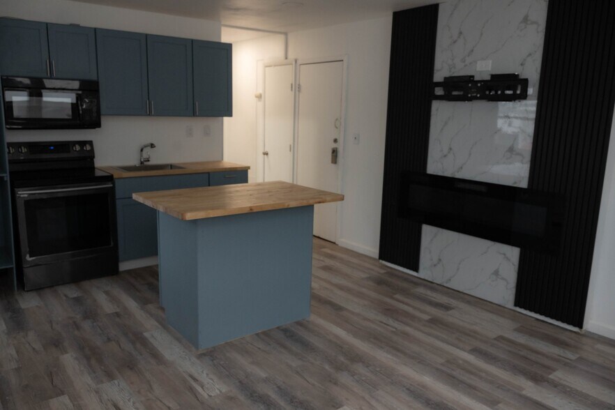 Building Photo - 104 Williams Ave