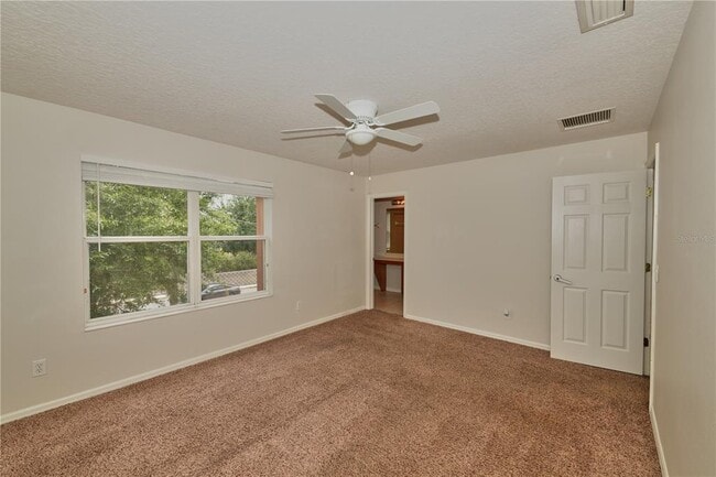 Building Photo - 2730 Retreat View Cir