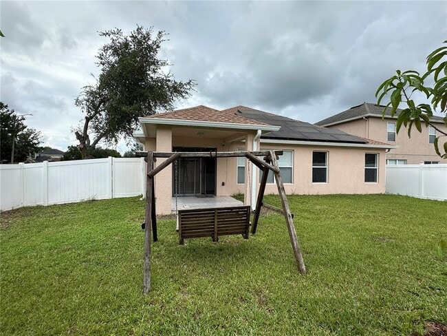 Building Photo - 4712 Willoughby St