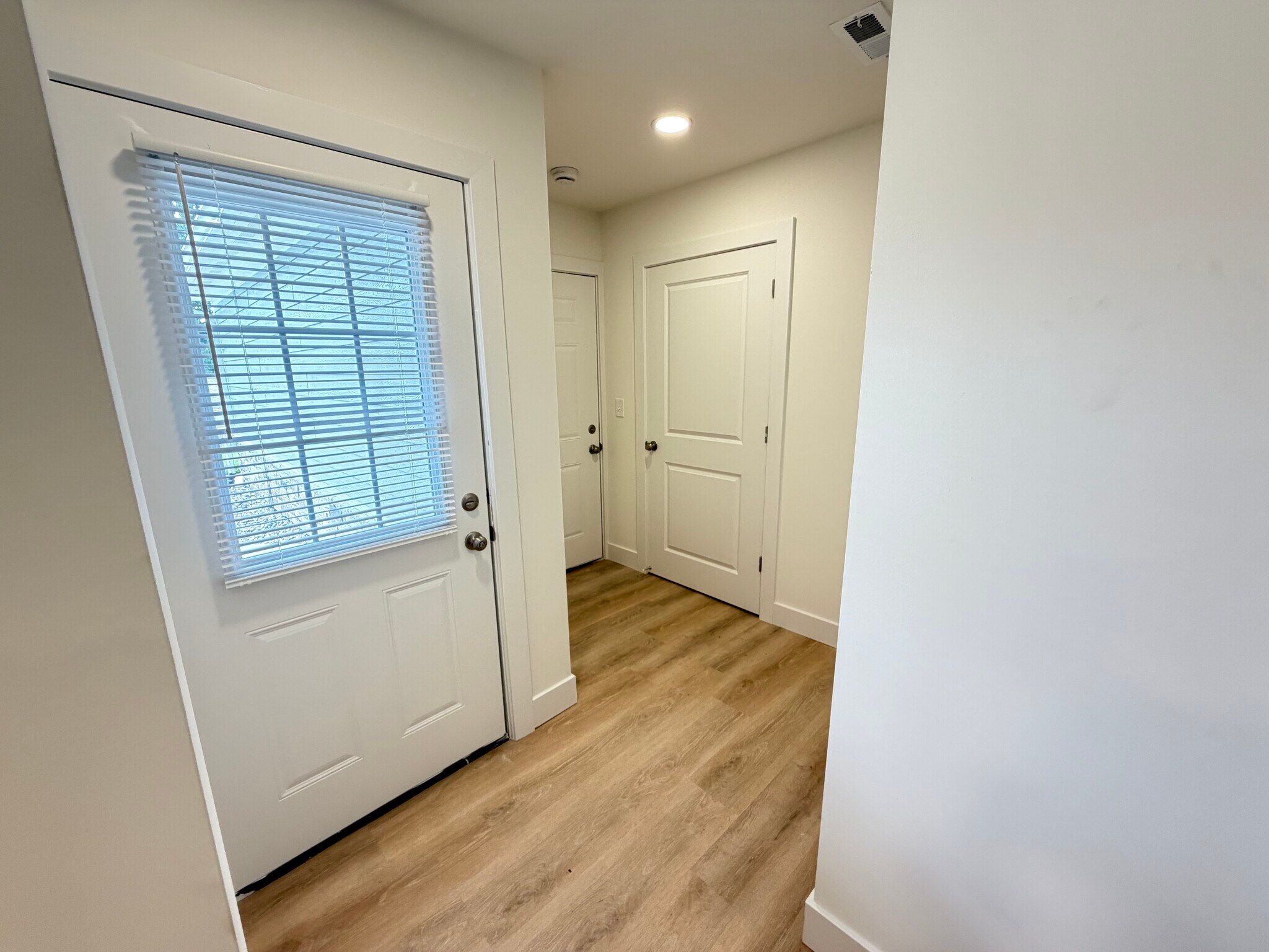 Building Photo - 2130 Carriage Hill Cir