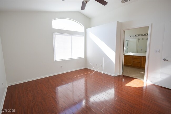 Building Photo - 7873 Laurelton Pl