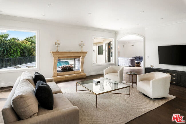 Building Photo - 1845 Loma Vista Dr