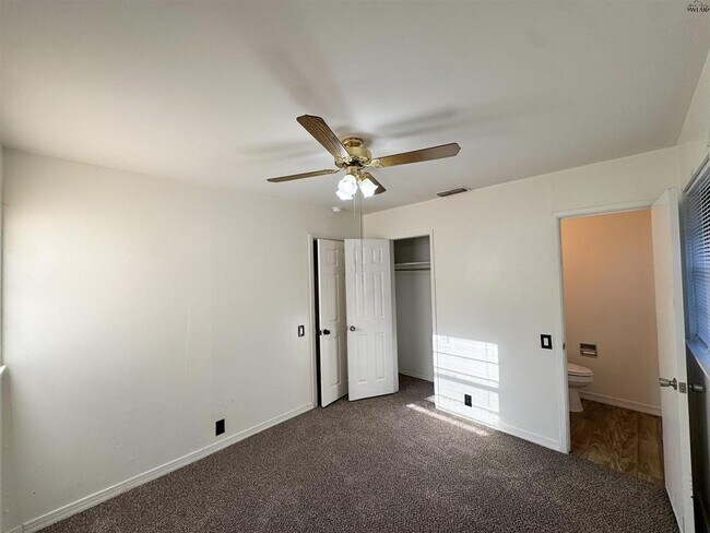 Building Photo - 1504 Red Fox Rd