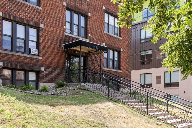 Interior Photo - 15 W 22nd St