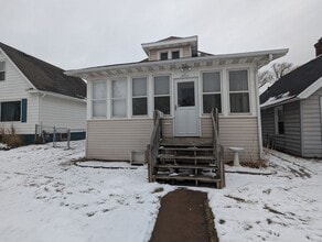 Building Photo - 3711 W 4th St