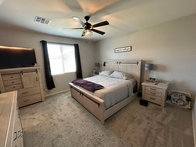 Building Photo - 17939 W Villa Chula Ln