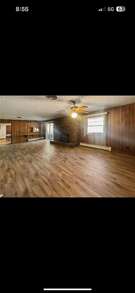 Building Photo - 105 Magnolia