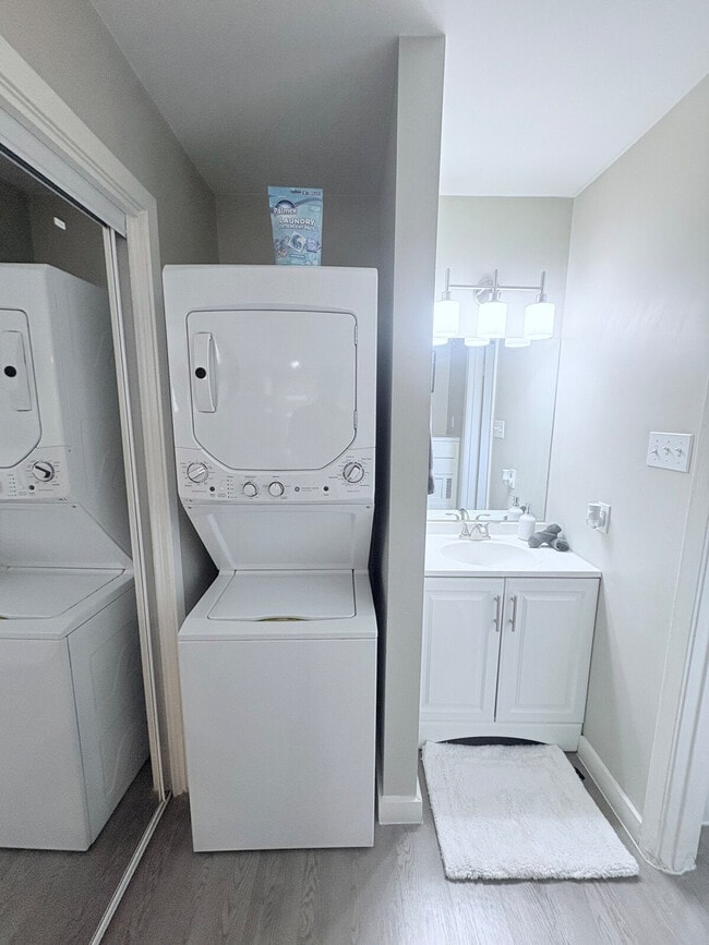 Building Photo - 6705 Great Northern Blvd