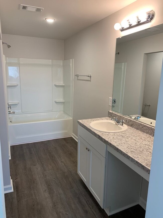 Building Photo - Move-In Ready! Spacious 3-Bedroom, 2-Bath Home in Waterbury — Apply Today to Secure Yours!