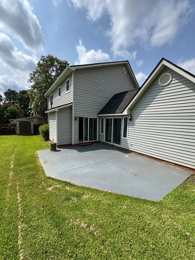 Building Photo - Available Now In Forest Creek