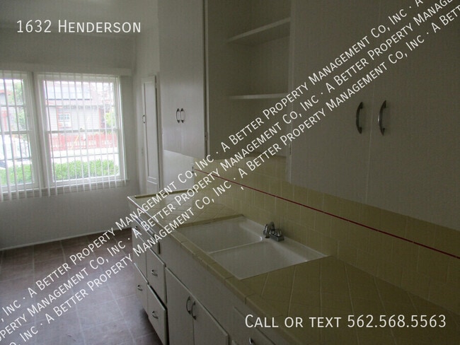 Building Photo - 1632 Henderson-