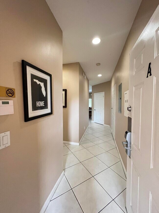 Building Photo - 8924 Sandshot Ct