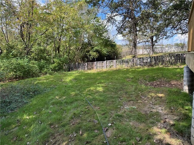 Building Photo - 1111 S Ray Ave