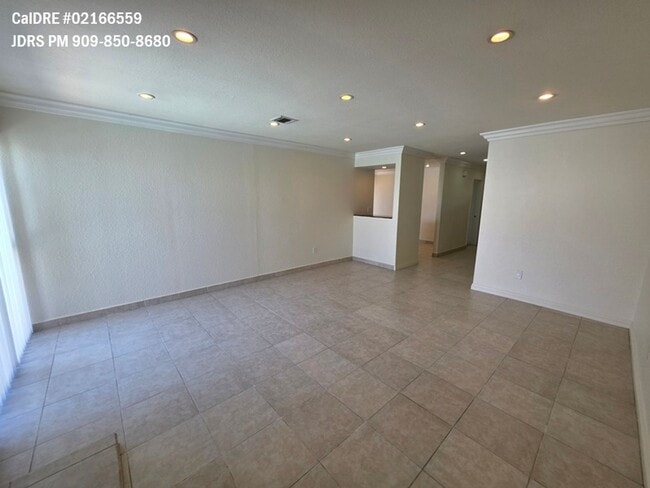 Building Photo - 9550 Cll Vejar