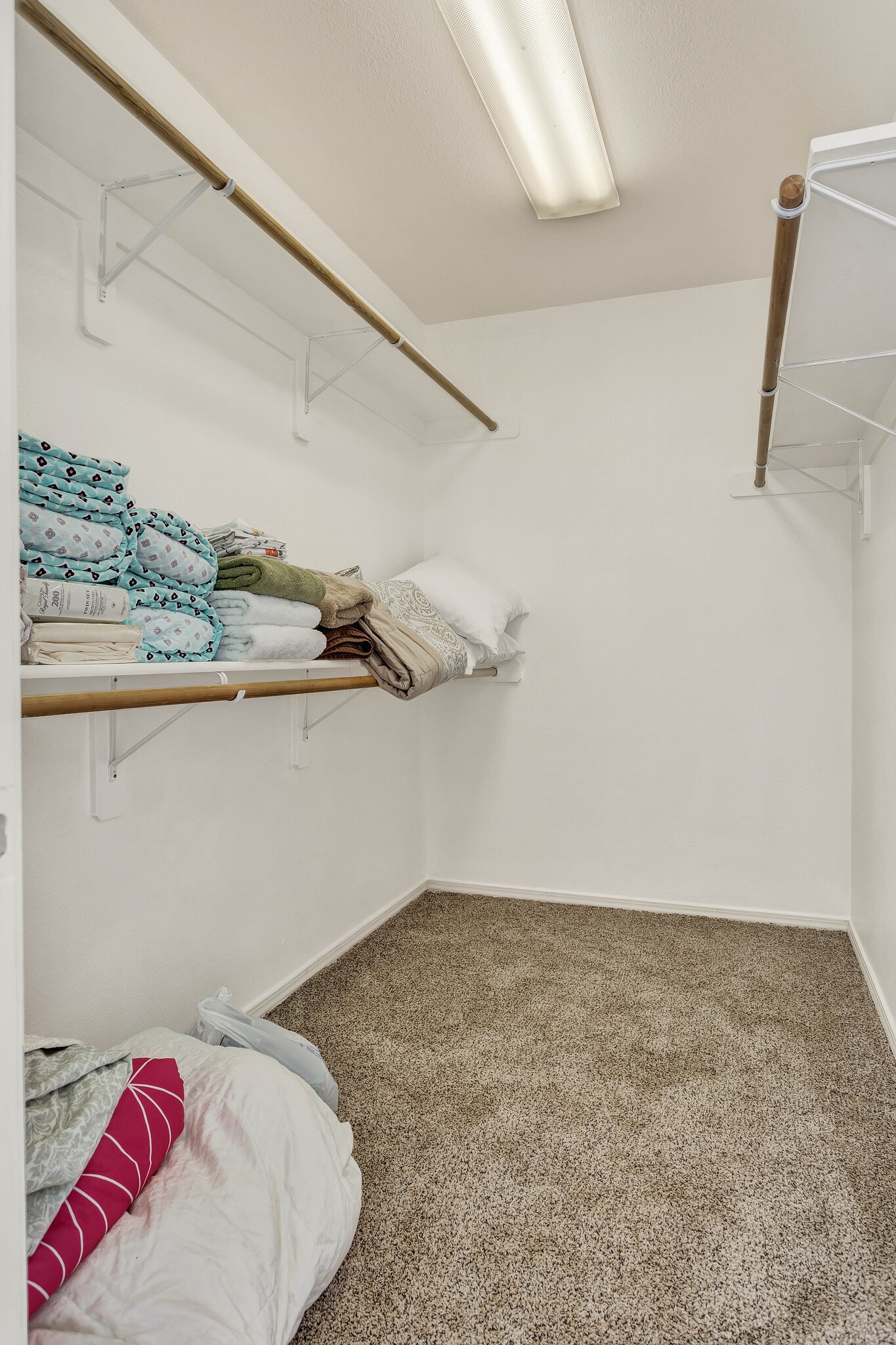 Building Photo - 1006 San Fernando St