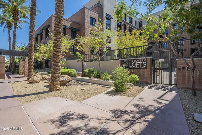 Primary Photo - 7301 E 3rd Ave