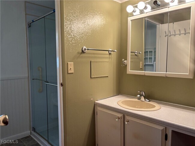 Building Photo - 775 Knotty Pine Cir