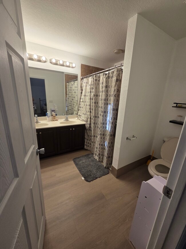 Building Photo - 6036 SW 19th Ct