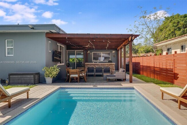 Building Photo - 7549 Buccaneer Ave