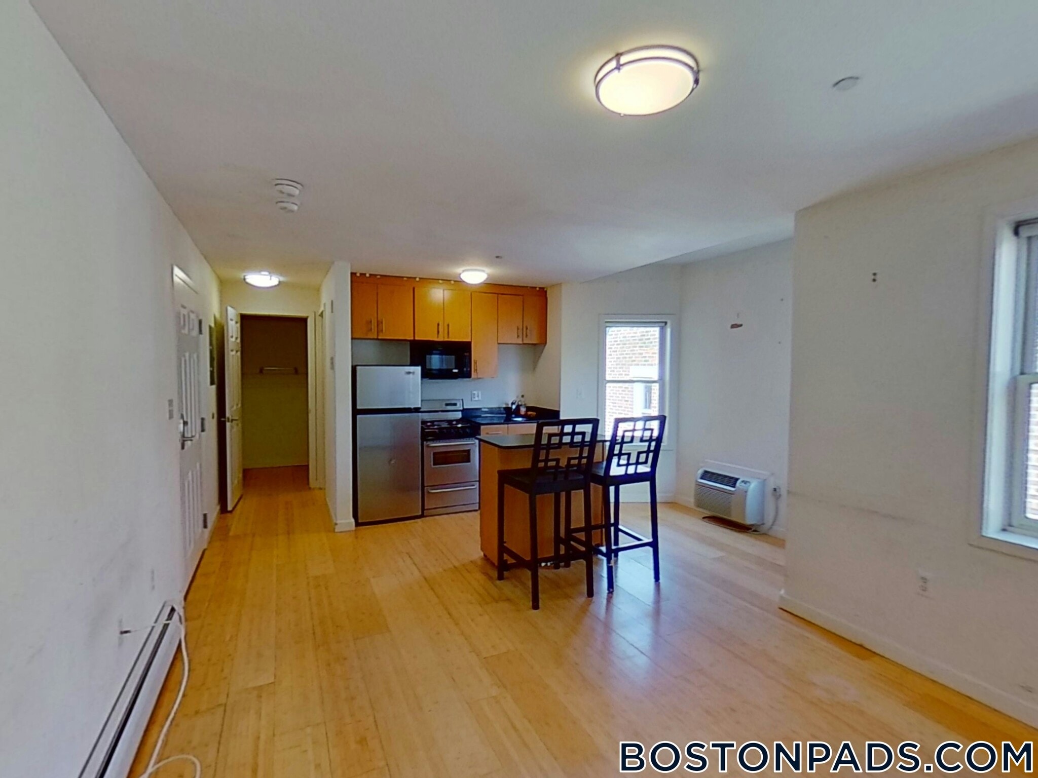 Building Photo - 461 Park Dr