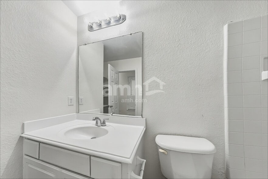 Building Photo - 11741 Cottontail Dr
