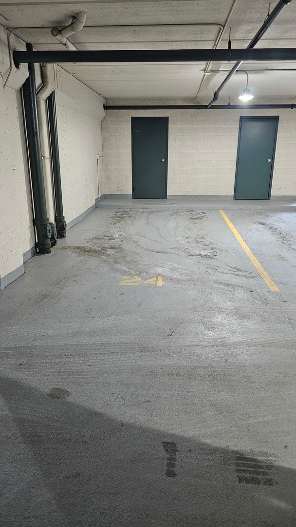 Building Photo - 675 Pearson St