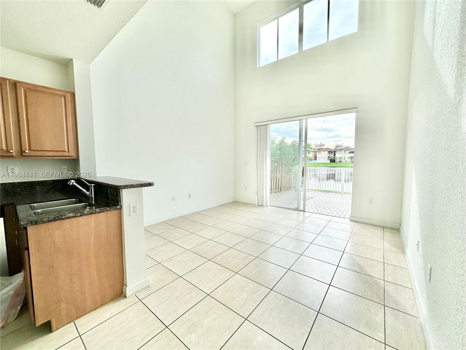 Building Photo - 11522 NW 69th Ter