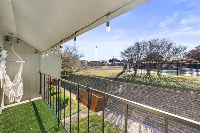Building Photo - 9009 N Plaza