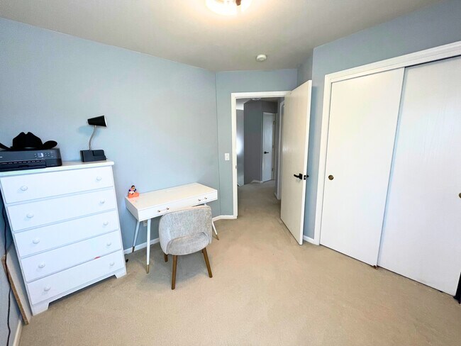 Building Photo - Freese Lane