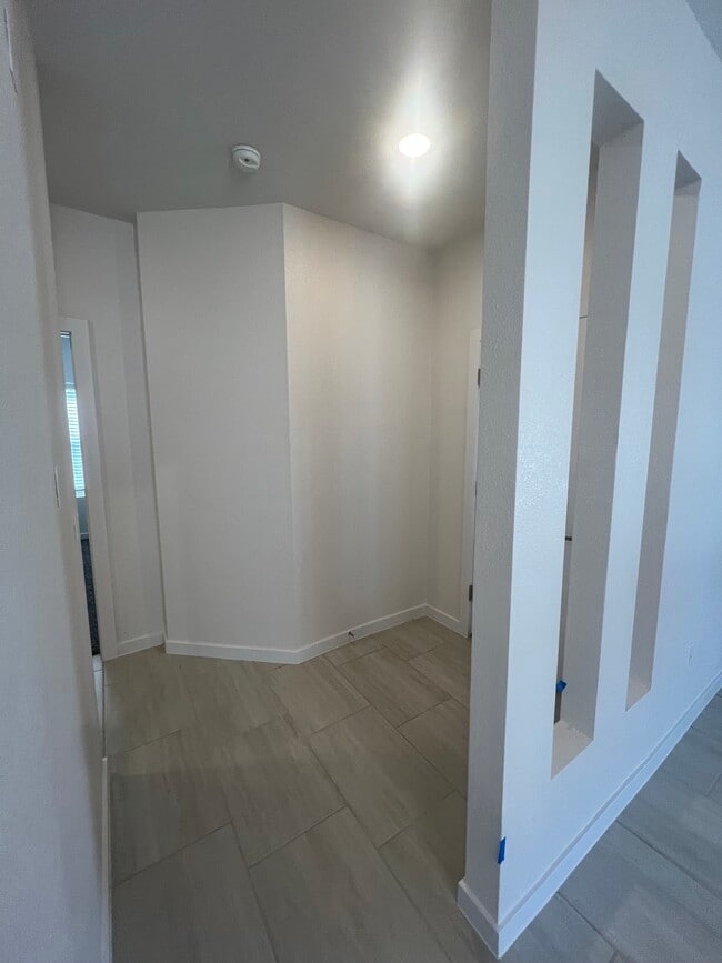Building Photo - 12249 Bahjat Dr