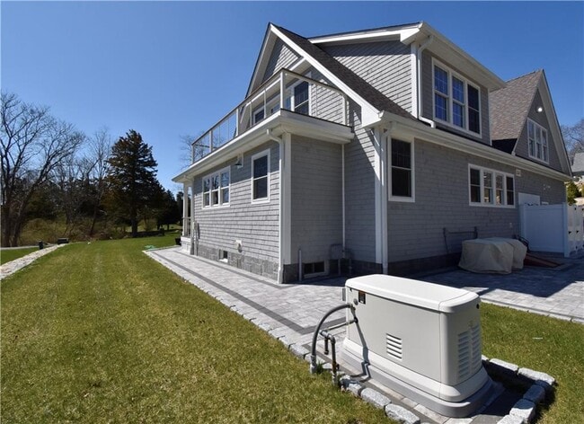 Building Photo - 5 Phil's Path