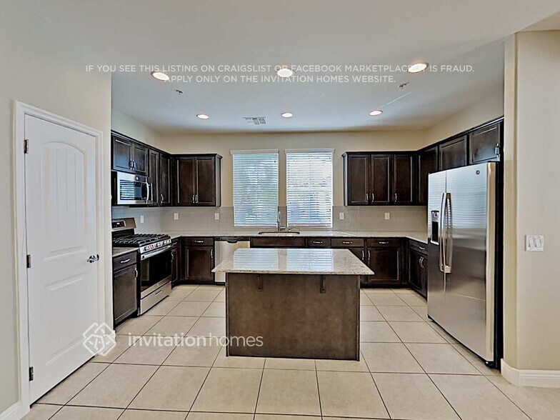 Building Photo - 20571 W Terrace Ln