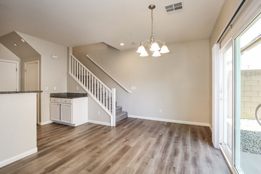 Building Photo - 6204 Joaquin Hills Ct