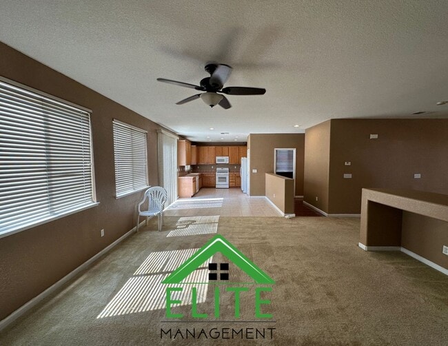Building Photo - Spacious 6-Bedroom Home with Two Master Su...